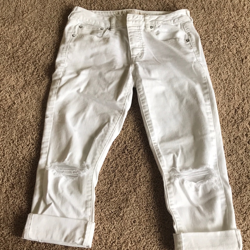 American eagle white capris